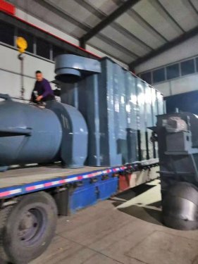 <b>400袋 600袋在線清灰除塵器制作完成 準備發(fā)貨</b>
